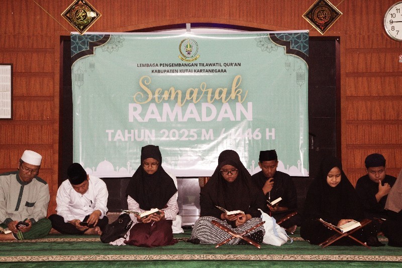 $rows[judul]