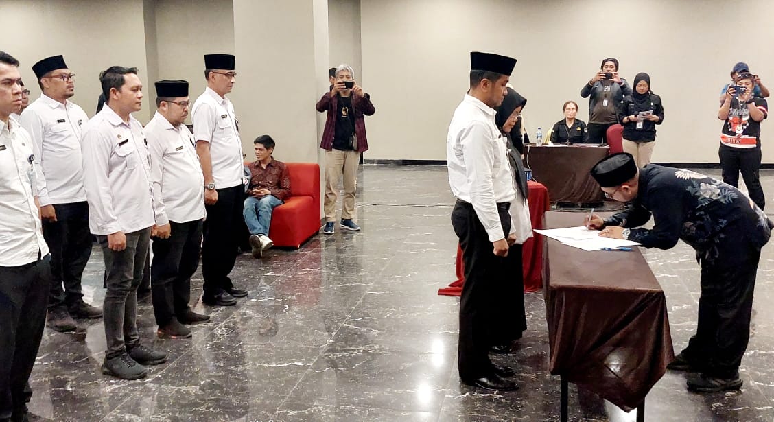 Kpu Gelar Penandatanganan Pakta Integritas Sekretariat Ppk Se Balikpapan