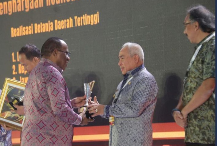 Kaltim Raih Dua Penghargaan APBD Award 2023, Realisasi Pendapatan ...