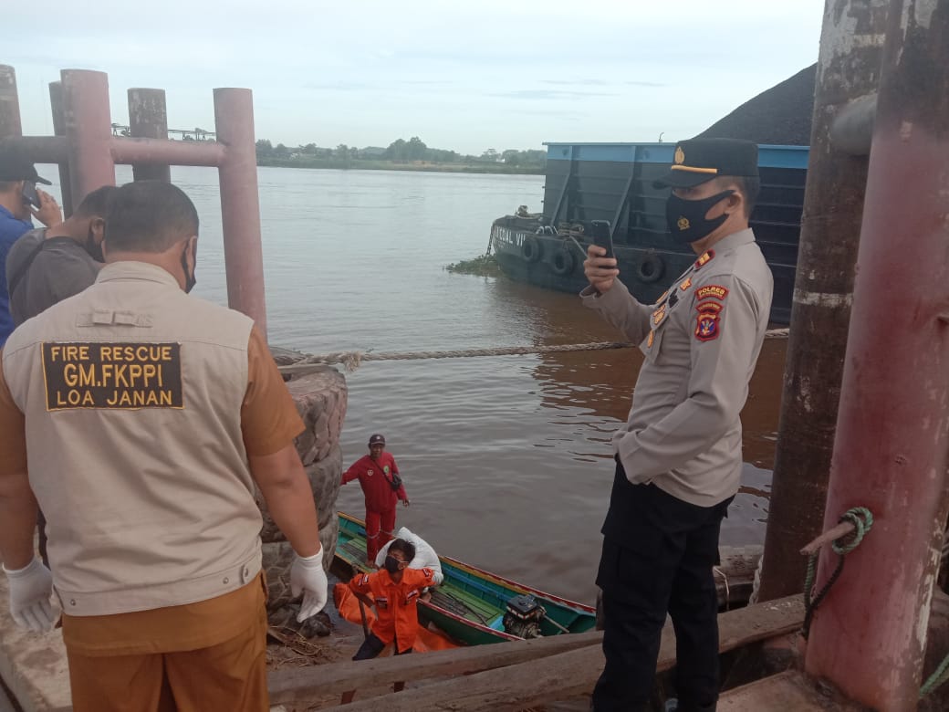 Warga Loa Janan Dihebohkan Dengan Penemuan Mayat Timbul Di Sungai Mahakam