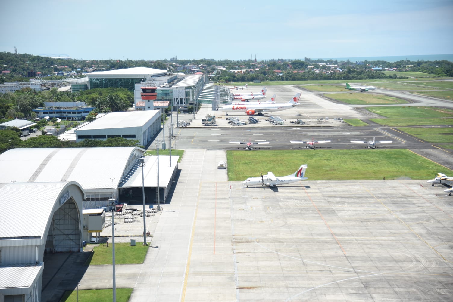 Bandara Sams Sepinggan Balikpapan Lakukan Perbaikan Landasan Pacu 7845